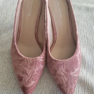 Pour LA Victoria Daria Mule Velvet Heels